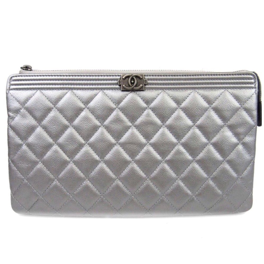 SOLD 2018 Chanel Boy Clutch Caviar SHW - Picture 8 of 8